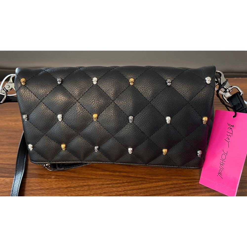 NWT Betsey Johnson Black XO Jayne Quilted Crossbody Clutch Gold & Silver Skulls
